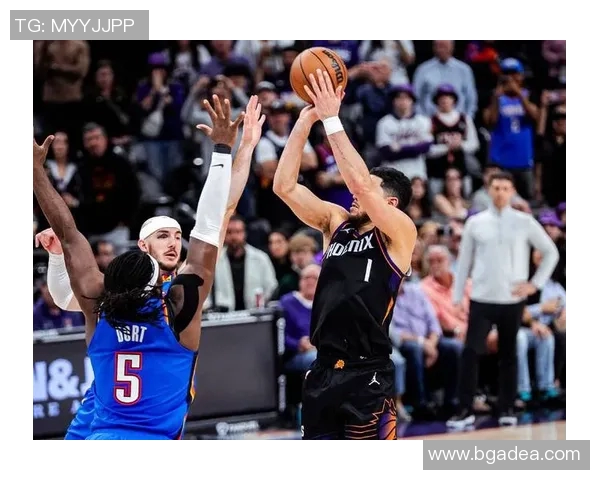 伤病退散！布克末节带伤出战，全场19中6得到24分9篮板9助攻